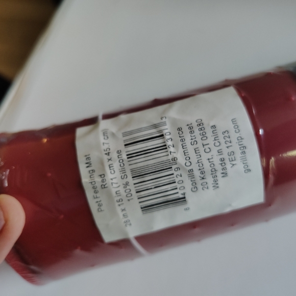 Gorilla Grip Silicone Pet Feeding Mat Easy Clean 18.5x11.5 Dishwasher Safe Red - Picture 2 of 2